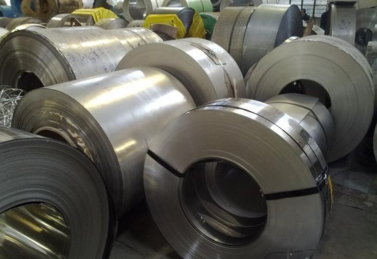 Tấm thép cán nguội có hệ thống điều khiển PLC, bề mặt được xử lý dầu, phù hợp cho các ứng dụng nặng và chính xác